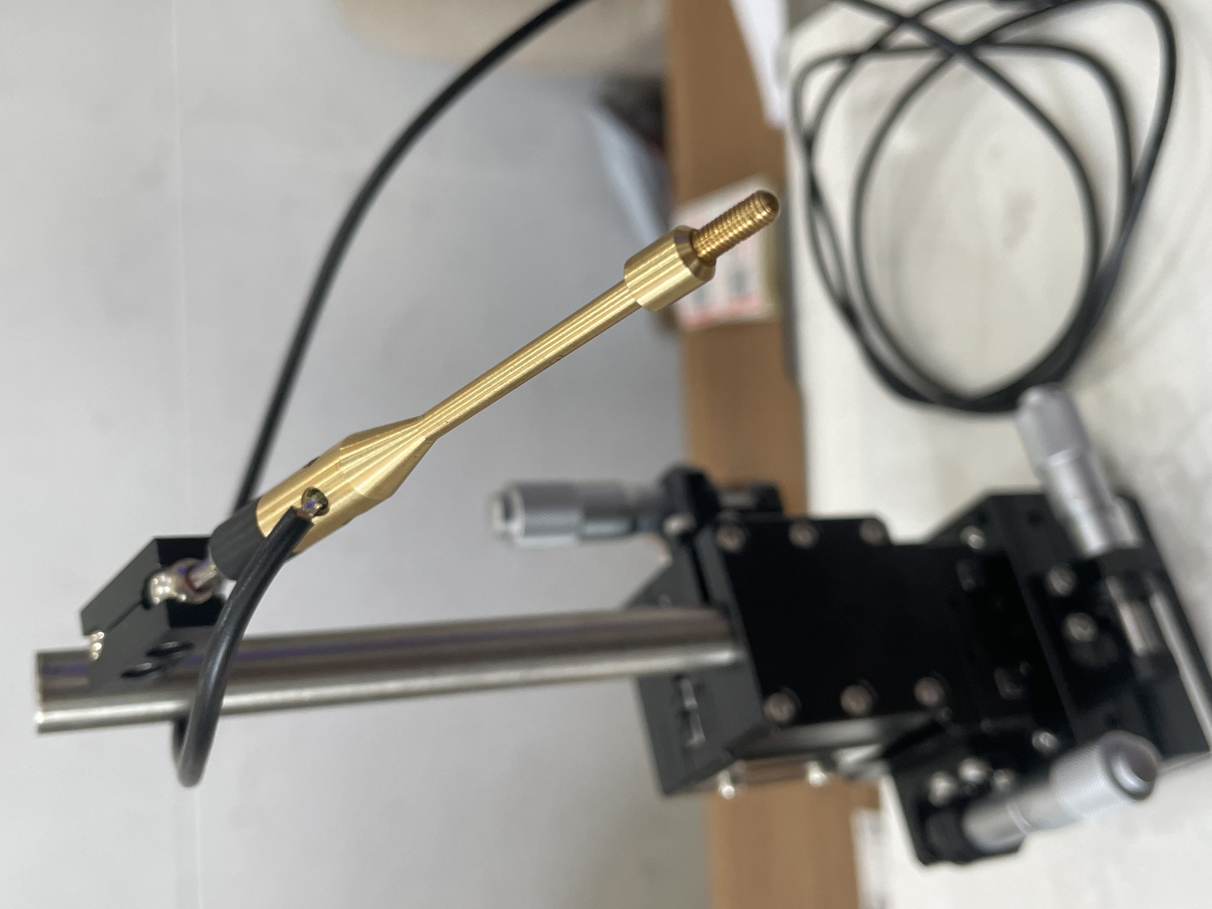 探針臺的應(yīng)用？光學(xué)研究怎么選用探針臺？探針臺的參數(shù)都代表什么？